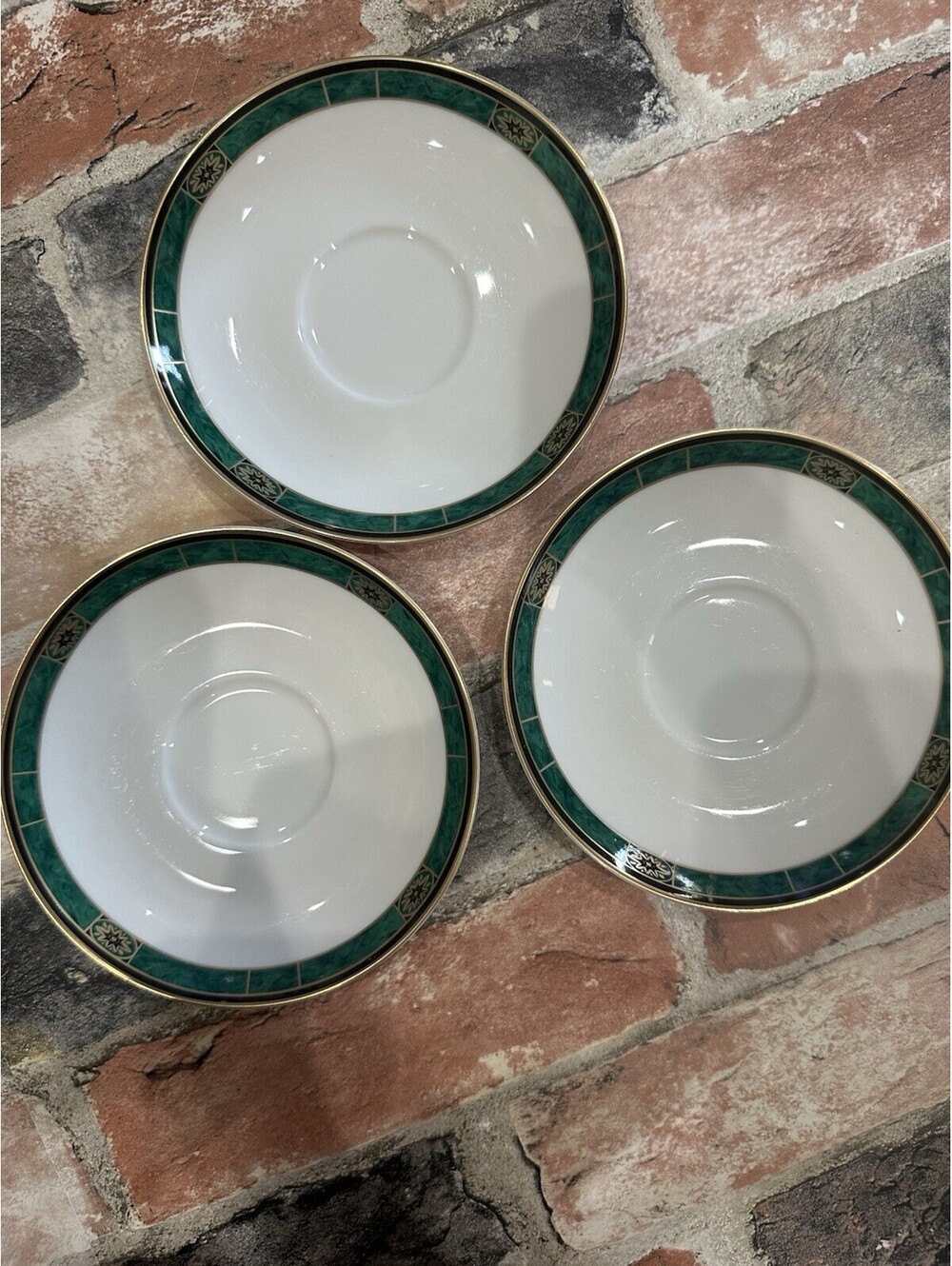 Wedgwood Embassy Collection Porcelain Saucers Set of 3 Green/Gold Rim 5 3/4"